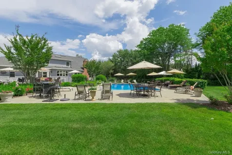 15 The Chase Saint James NY 11780