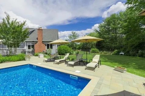 15 The Chase Saint James NY 11780