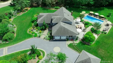15 The Chase Saint James NY 11780