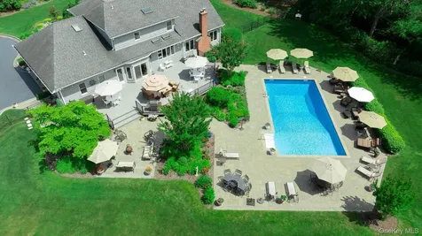 15 The Chase Saint James NY 11780