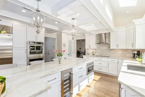 15 The Chase Saint James NY 11780