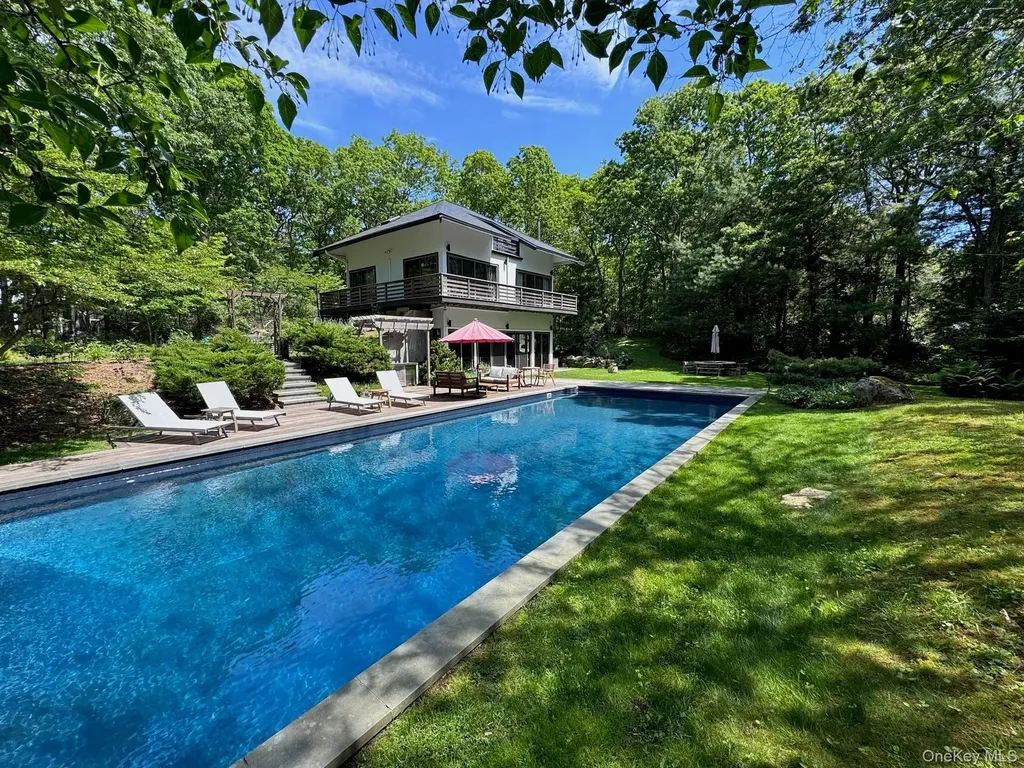 78 Shadom Lane East Hampton NY 11937