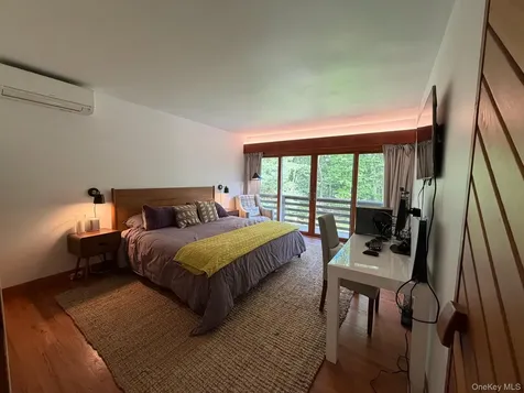 78 Shadom Lane East Hampton NY 11937