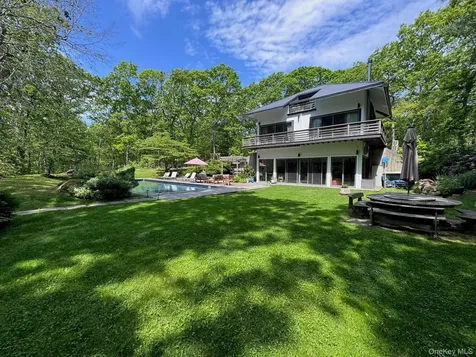 78 Shadom Lane East Hampton NY 11937