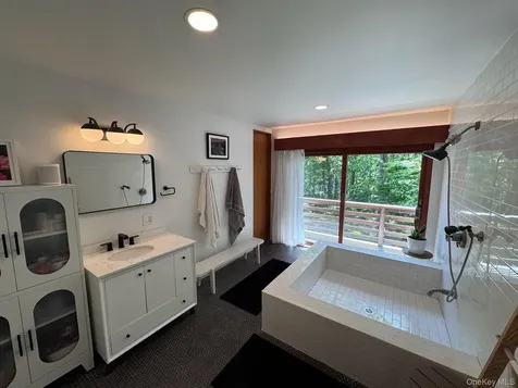 78 Shadom Lane East Hampton NY 11937