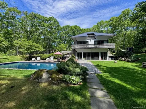 78 Shadom Lane East Hampton NY 11937