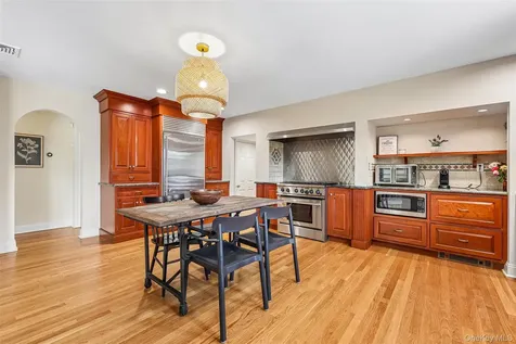 488 Strawtown Road West Nyack NY 10994