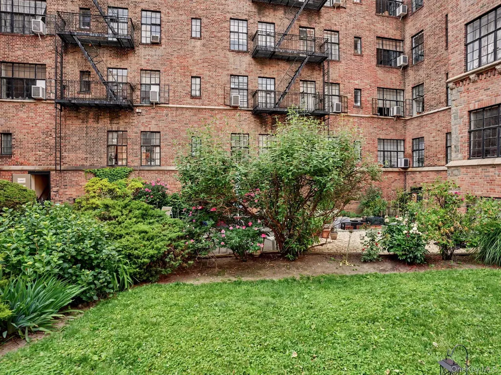2 Westchester Avenue White Plains NY 10601