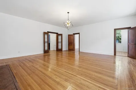 111 N Broadway Irvington NY 10533