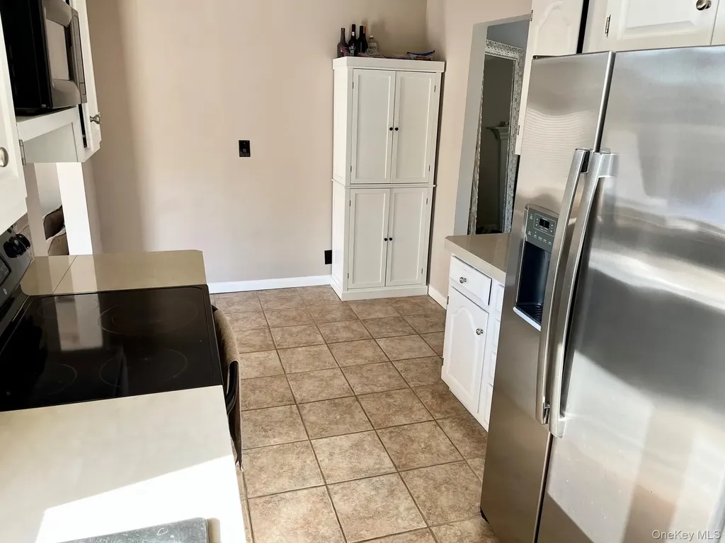 62 Pell Avenue North Babylon NY 11703