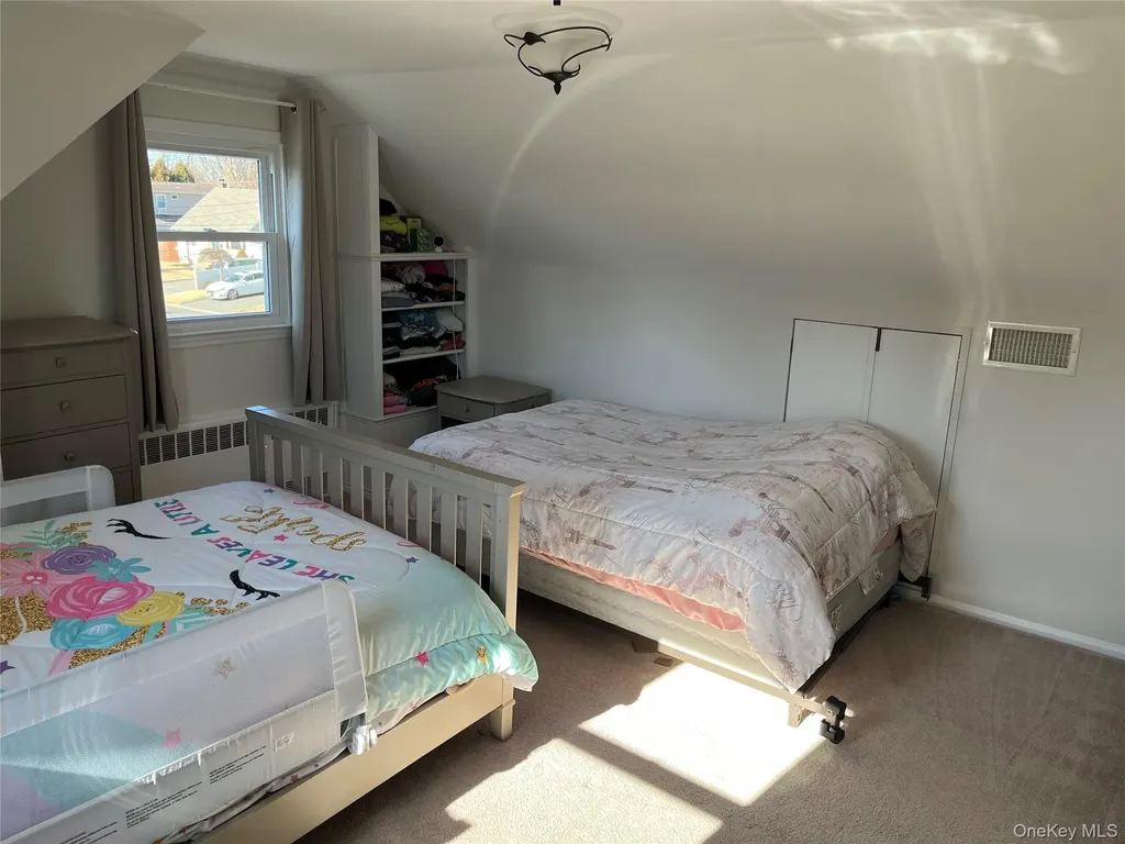62 Pell Avenue North Babylon NY 11703