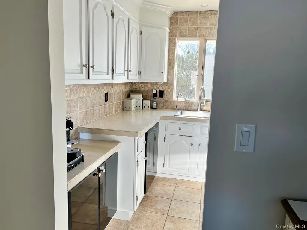 62 Pell Avenue North Babylon NY 11703