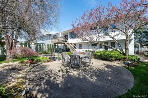 31 Regent Drive Lido Beach NY 11561