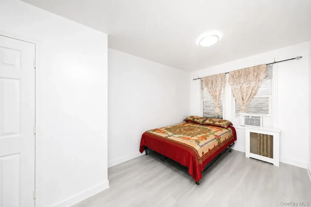 33 Avenue U Brooklyn NY 11223