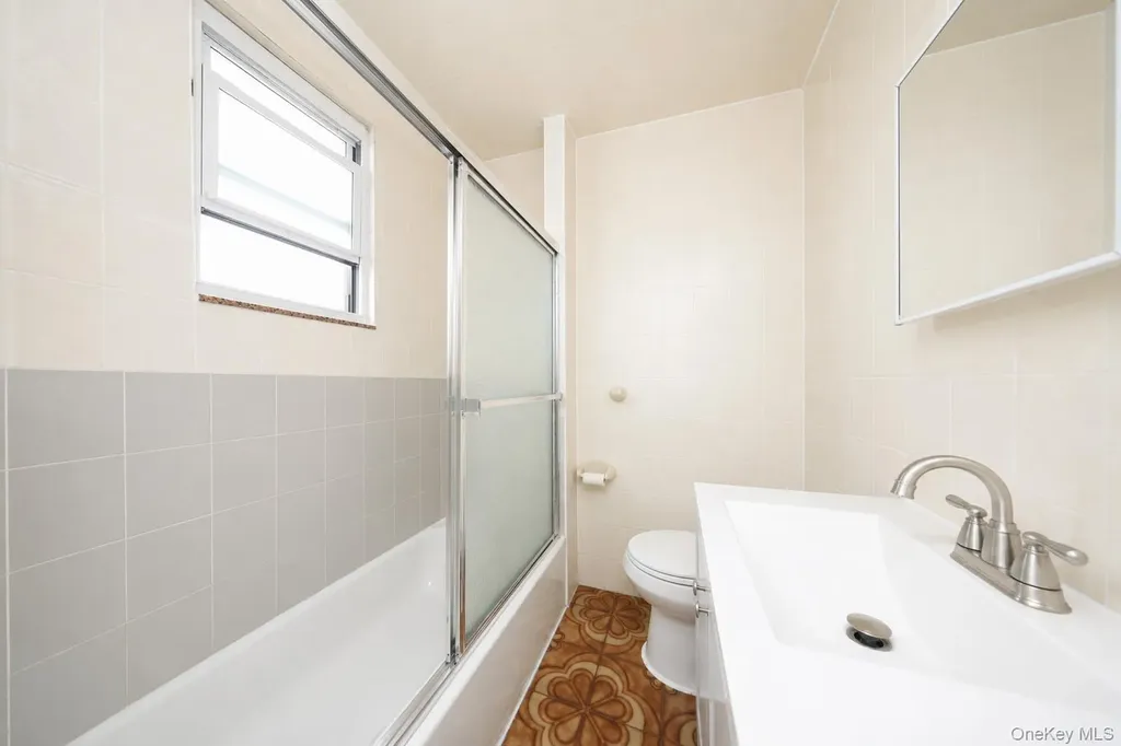 33 Avenue U Brooklyn NY 11223