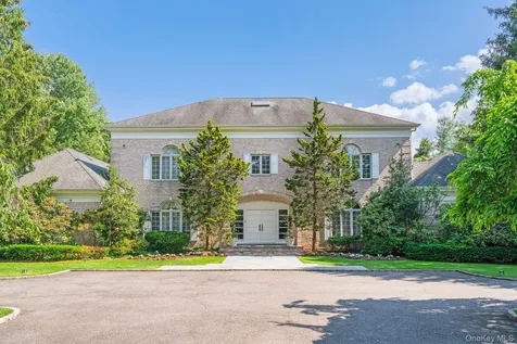 8 High Meadow Court Glen Head NY 11545