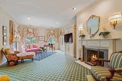 8 High Meadow Court Glen Head NY 11545