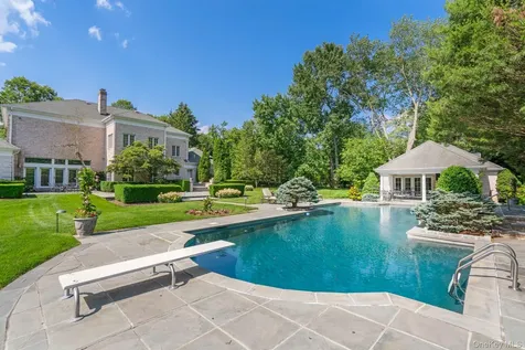 8 High Meadow Court Glen Head NY 11545