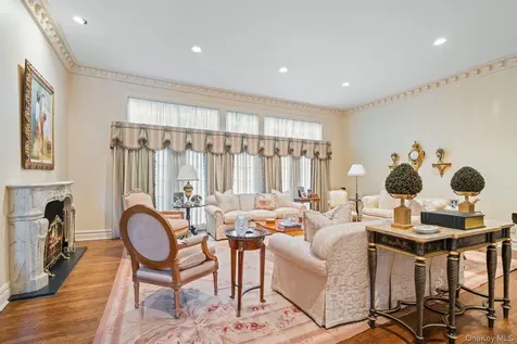 8 High Meadow Court Glen Head NY 11545