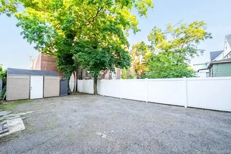 17 S 7th Avenue Mount Vernon NY 10550