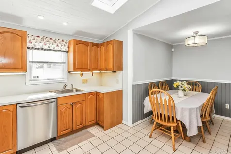 173 N Kings Avenue Massapequa NY 11758