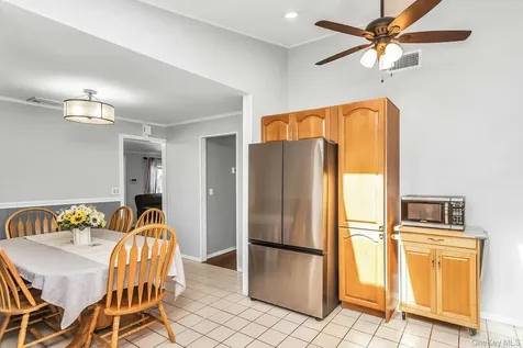 173 N Kings Avenue Massapequa NY 11758