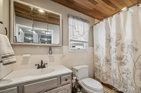 173 N Kings Avenue Massapequa NY 11758