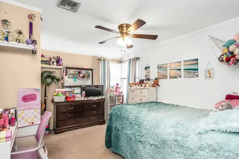 173 N Kings Avenue Massapequa NY 11758