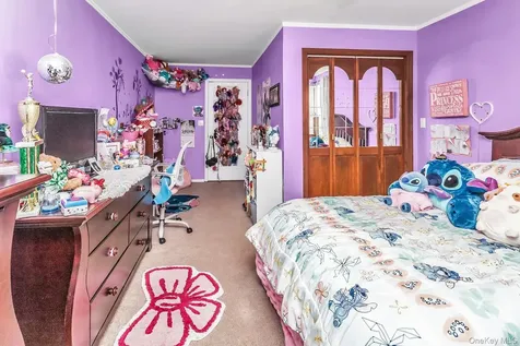 173 N Kings Avenue Massapequa NY 11758