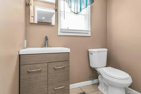 173 N Kings Avenue Massapequa NY 11758