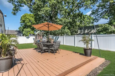 173 N Kings Avenue Massapequa NY 11758