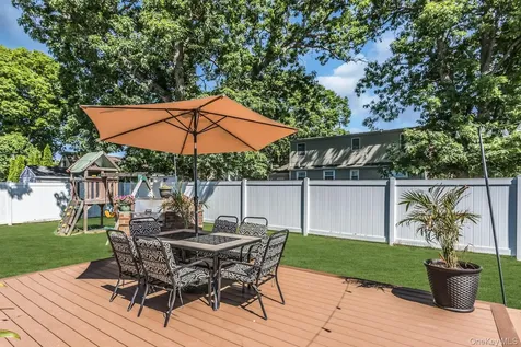 173 N Kings Avenue Massapequa NY 11758