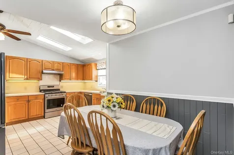 173 N Kings Avenue Massapequa NY 11758