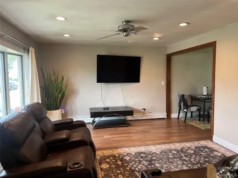 41 Ontario Avenue Plainview NY 11803