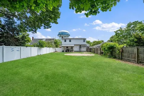 101 Spruce Avenue Bethpage NY 11714