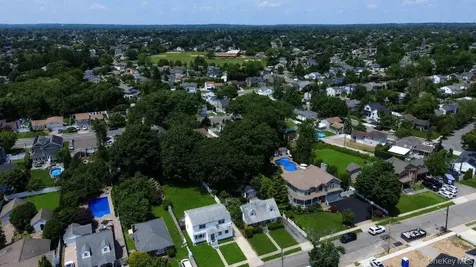 101 Spruce Avenue Bethpage NY 11714