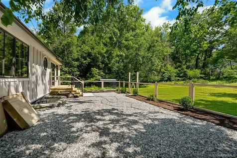 2 Banks Farm Road Bedford NY 10506
