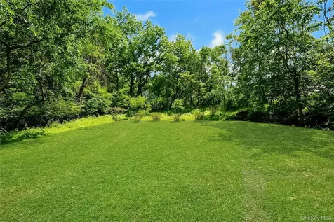 2 Banks Farm Road Bedford NY 10506