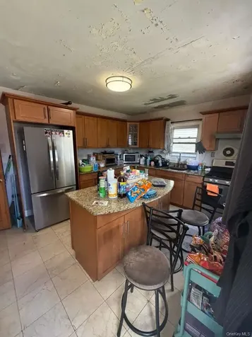24720 136th Road Rosedale NY 11422