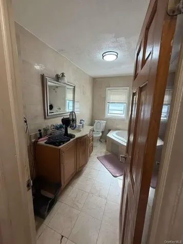 24720 136th Road Rosedale NY 11422