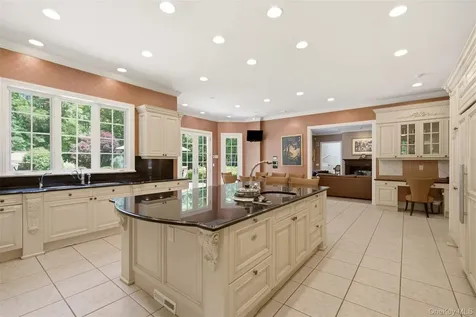 7 Fairway Court Upper Brookville NY 11771