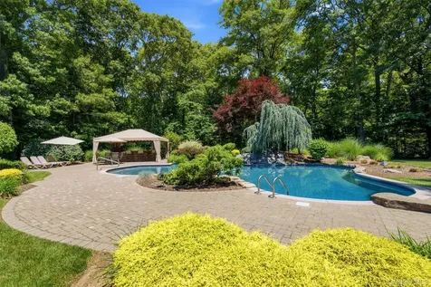7 Fairway Court Upper Brookville NY 11771