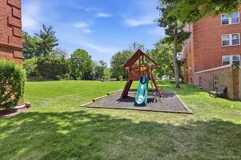 555 Broadway Hastings-on-hudson NY 10706