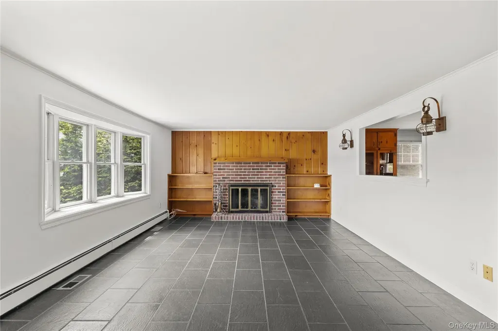 12 Whites Lane Aquebogue NY 11931