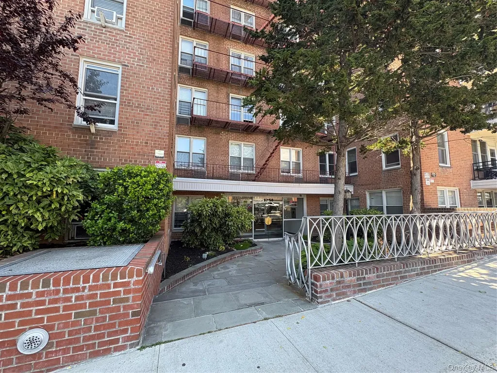 67-50 Thornton Place Forest Hills NY 11375