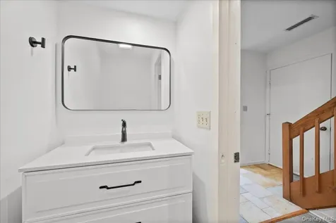 605 Heritage Hills Somers NY 10589