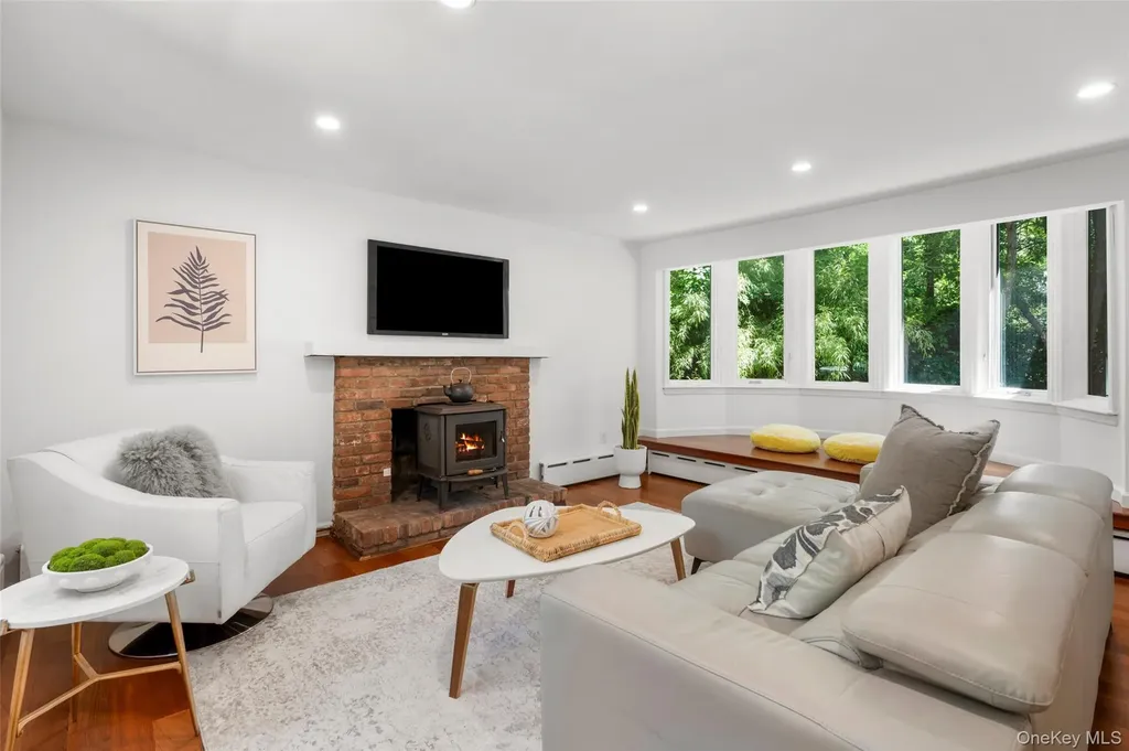 125 Saxon Woods Road White Plains NY 10605