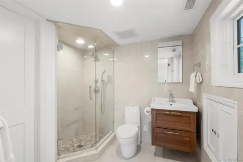 125 Saxon Woods Road White Plains NY 10605