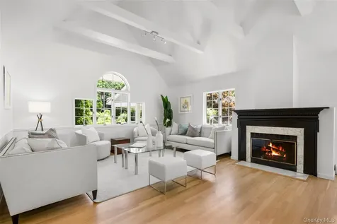 125 Saxon Woods Road White Plains NY 10605