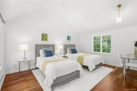 125 Saxon Woods Road White Plains NY 10605